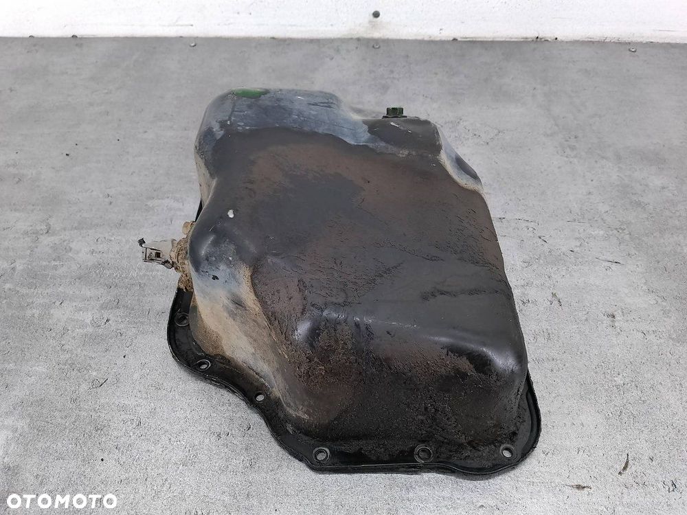 MISKA OLEJOWA TOYOTA AURIS I 2.0 D-4D - 5