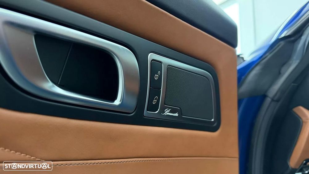 Mercedes-Benz AMG GT S Speedshift 7G-DCT - 28