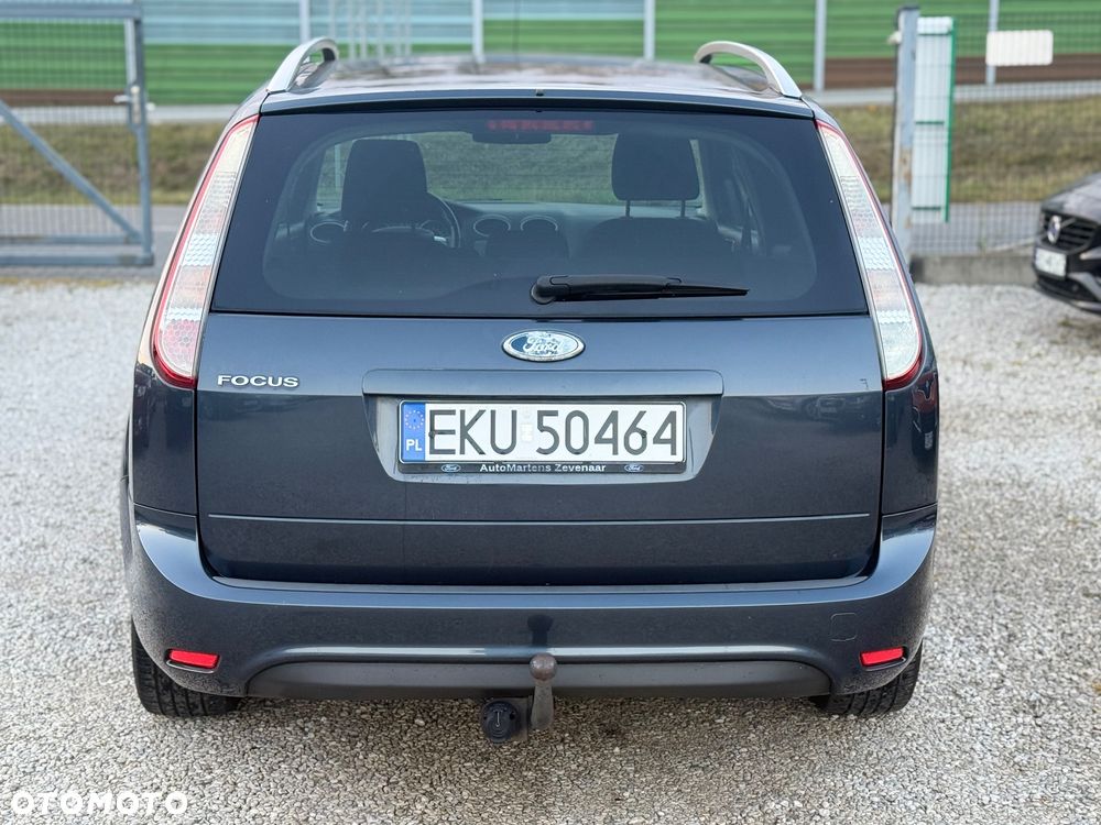 Ford Focus 1.6 16V Ambiente - 12