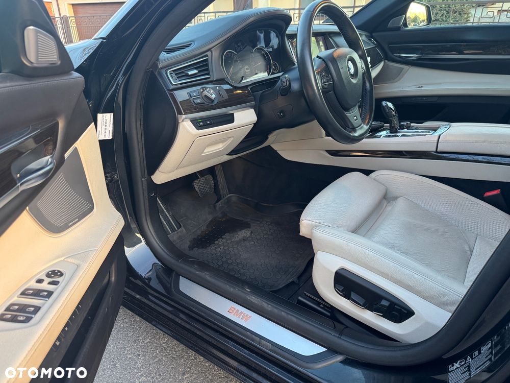 BMW Seria 7 740d xDrive - 13