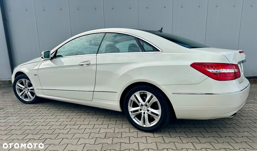 Mercedes-Benz Klasa E 250 CGI BlueEffICIENCY - 9