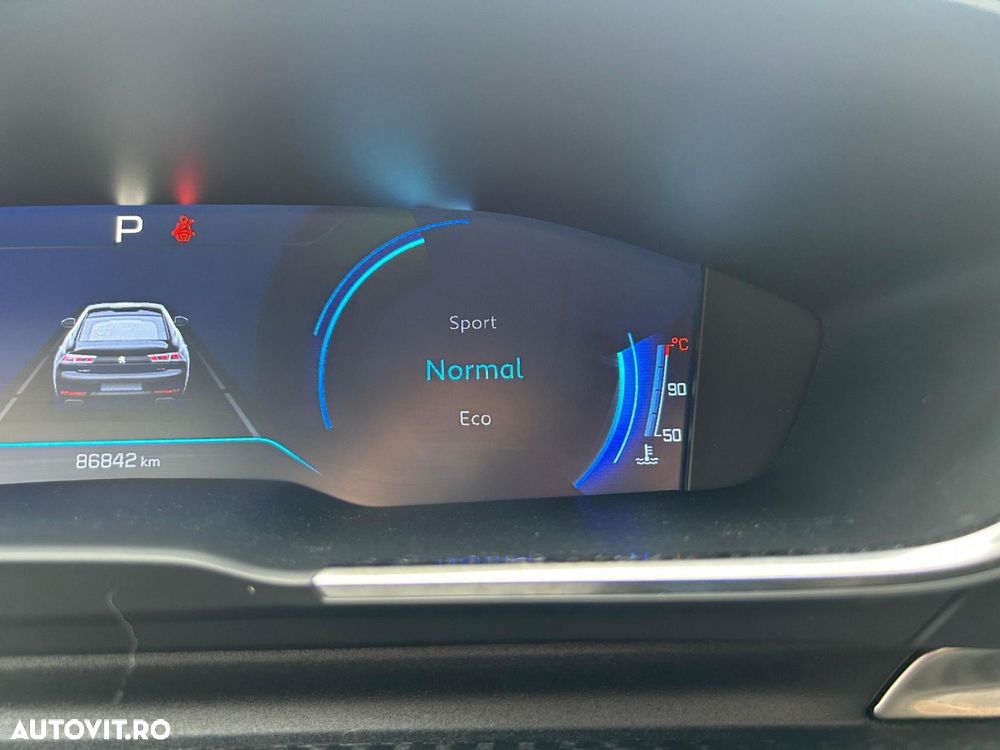 Peugeot 508 BlueHDi 130 EAT8 Allure Pack - 32