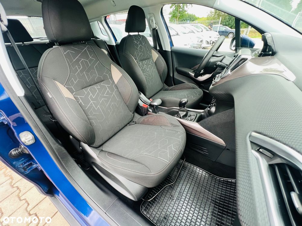 Peugeot 2008 1.2 Pure Tech Active EU6 - 12