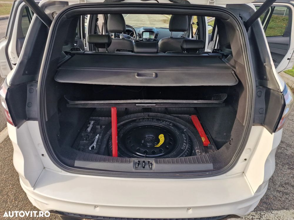 Ford Kuga 2.0 TDCi 4x4 Aut. ST-Line - 19