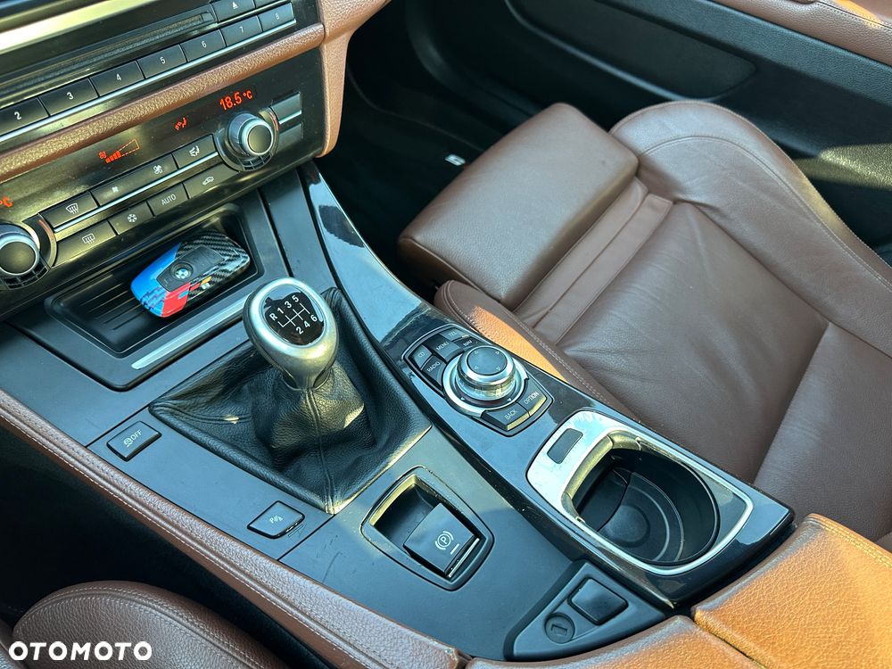 BMW Seria 5 520d Edition Fleet Exclusive - 32