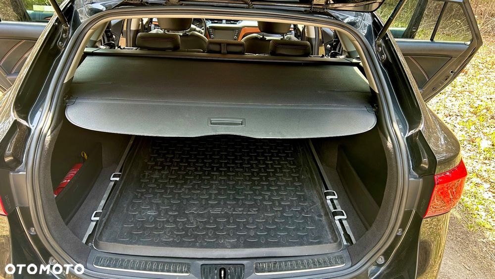 Toyota Avensis 2.0 Premium MS - 15