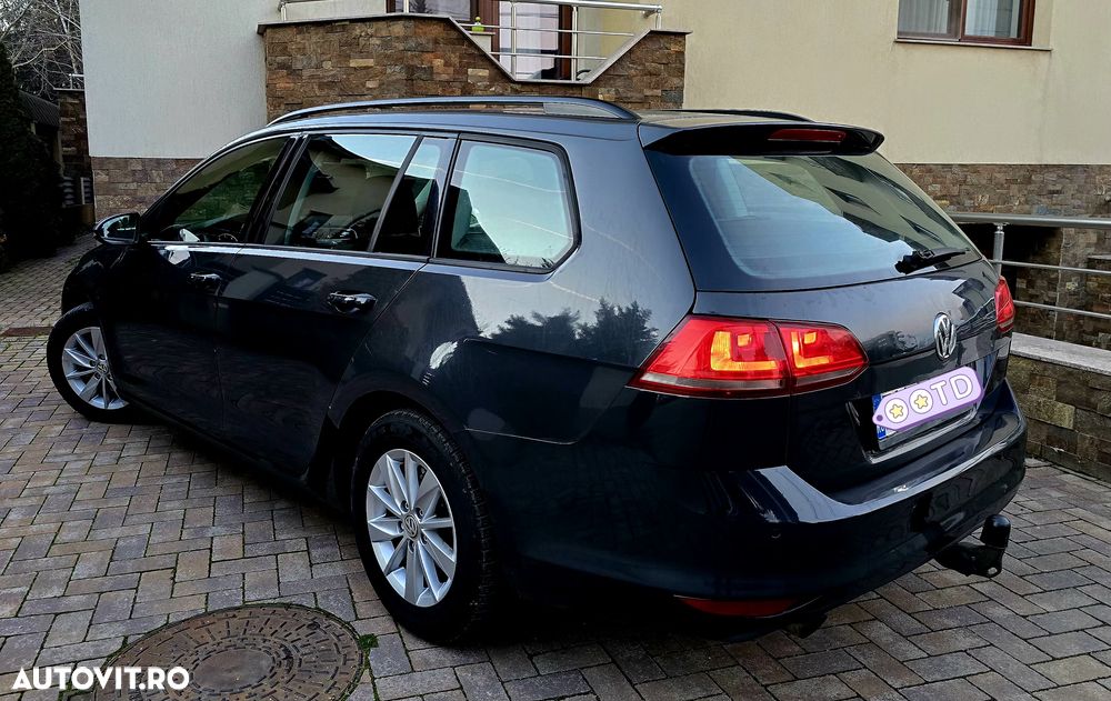 Volkswagen Golf 1.6 TDI DPF DSG Highline - 4