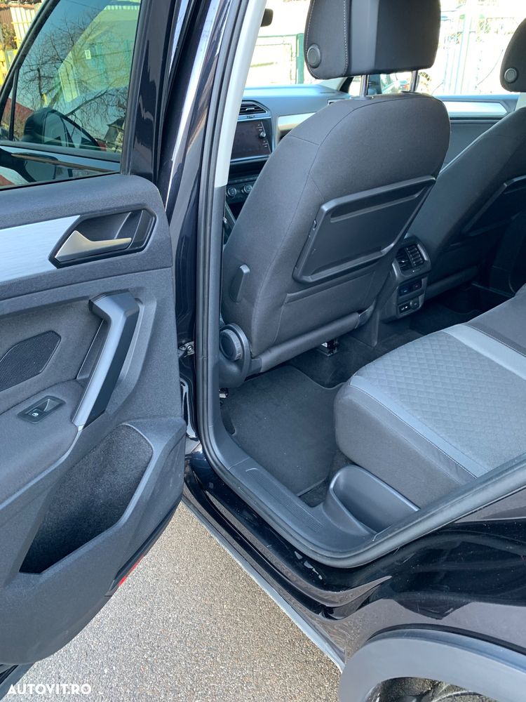 Volkswagen Tiguan - 26