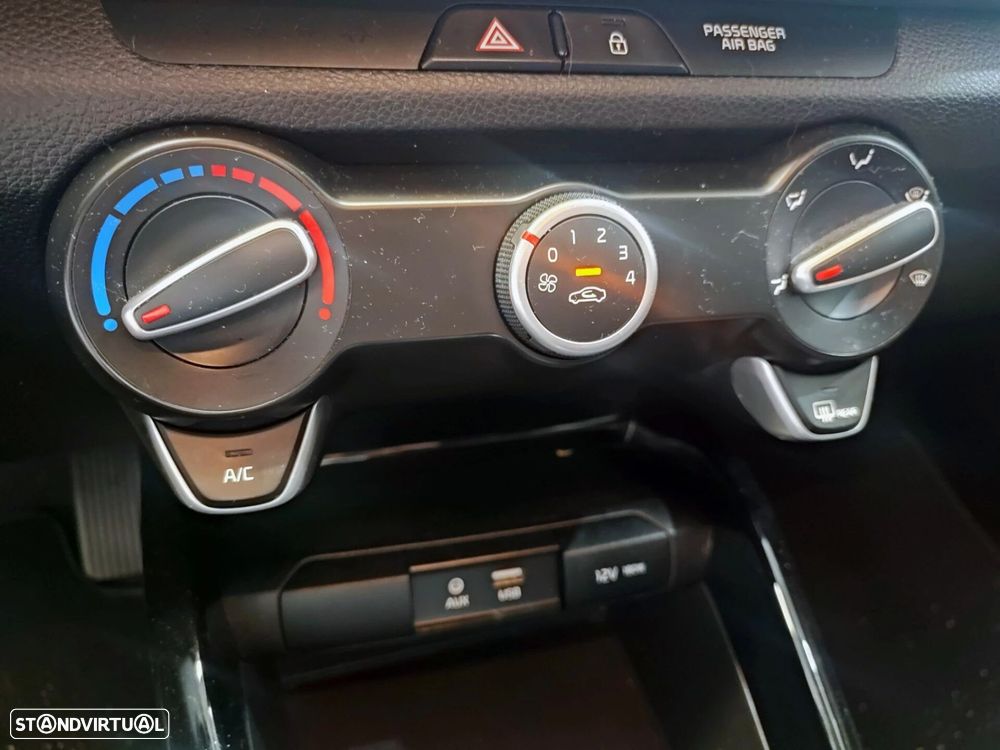 Kia Rio 1.4 CRDi 90 Platinum Edition - 33