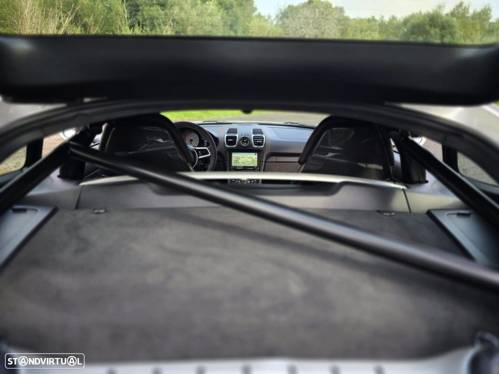 Porsche Cayman GT4 - 41