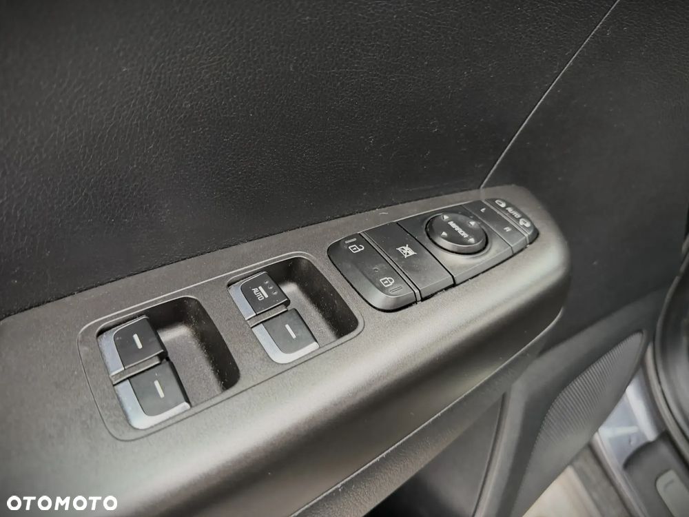 Kia Sportage 1.6 GDI 2WD Vision - 29