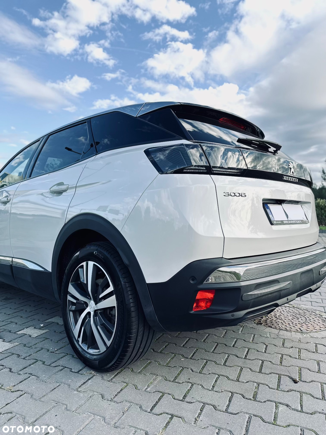 Peugeot 3008 1.5 BlueHDi Allure Pack S&S EAT8 - 19