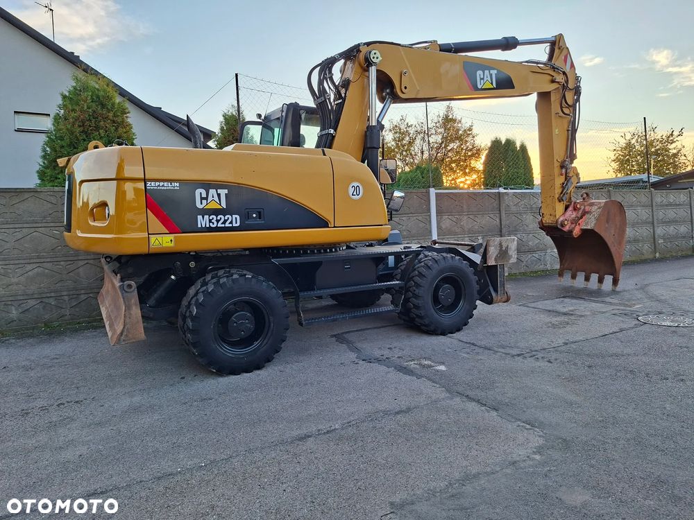 Caterpillar CAT M 322 D - 11