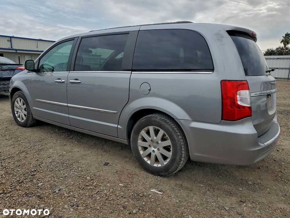 Chrysler Town & Country 3.6 Touring - 4