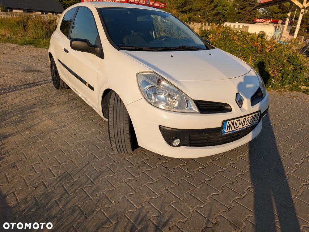 Renault Clio - 16