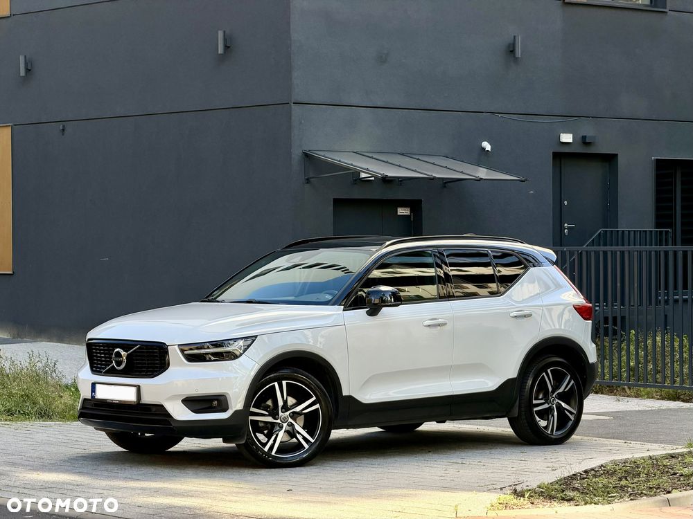 Volvo XC 40 D4 AWD R-Design - 1