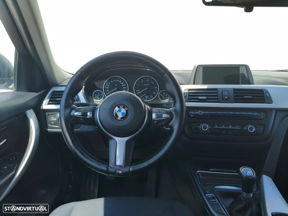 BMW 320 d Line Sport - 9