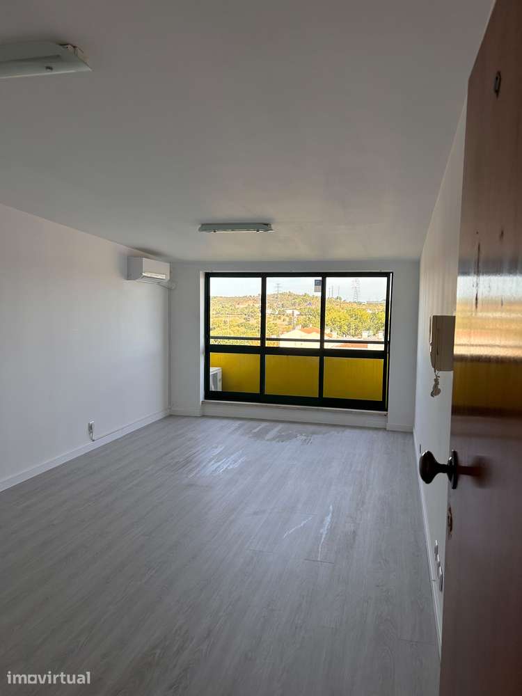 Escritório 20m2 - Quinta do Conde, edifício CGD - Grande imagem: 2/11