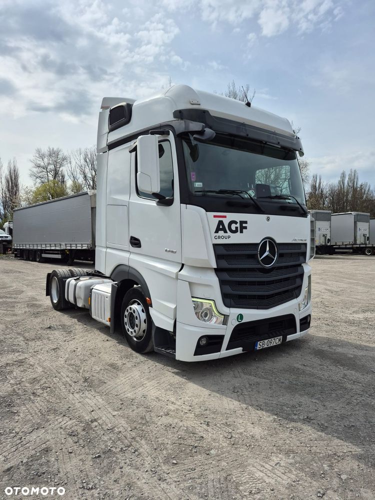 Mercedes-Benz Actros 1848 Low Deck Mega - 2