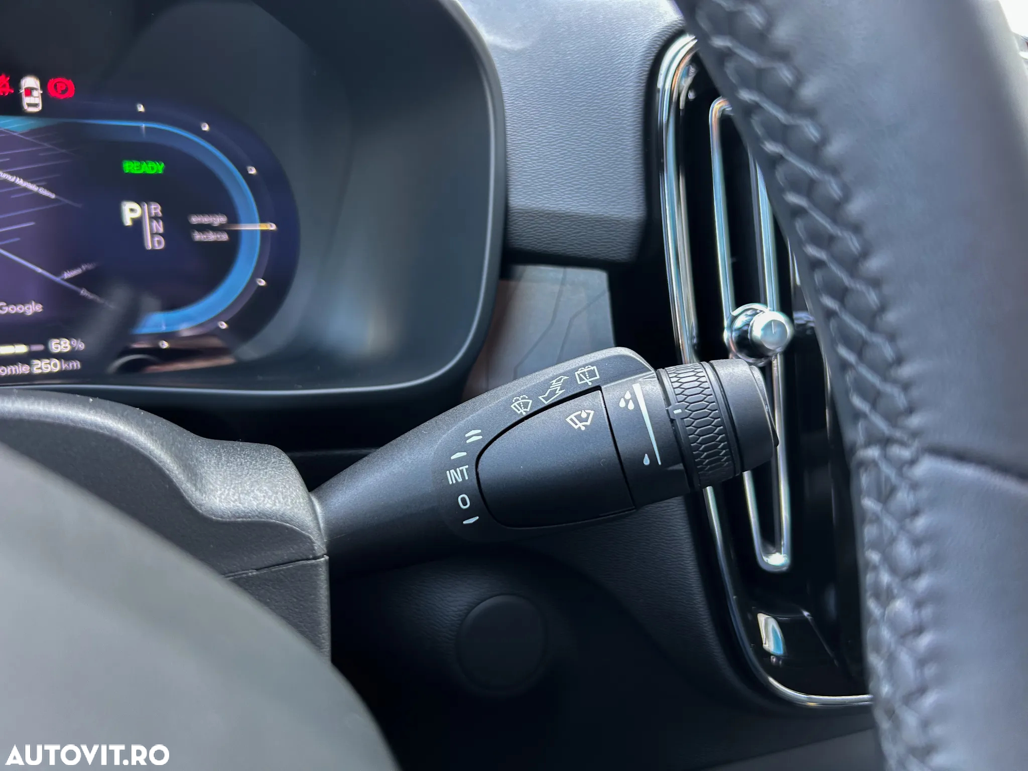 Volvo XC 40 Recharge Twin Motor AWD Ultimate - 32