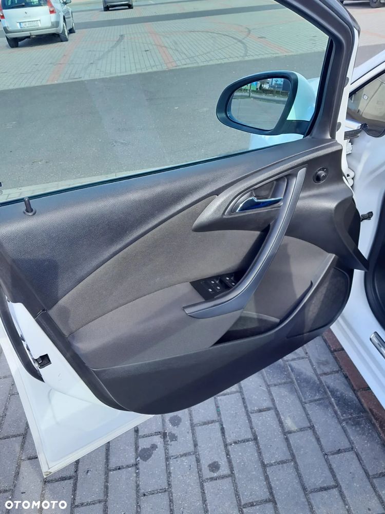 Opel Astra 1.4 T Business EU6 - 14