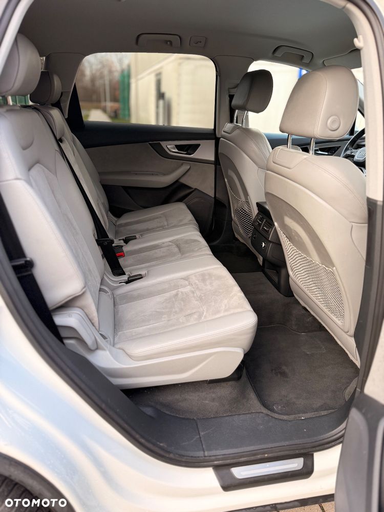 Audi Q7 - 9