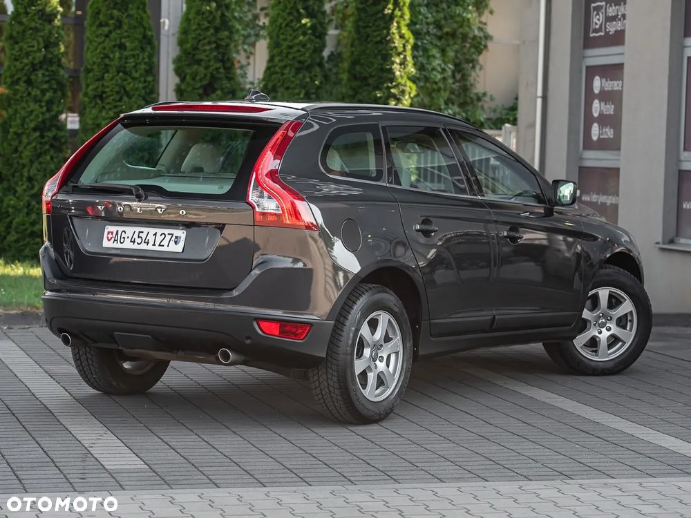 Volvo XC 60 D5 AWD Momentum - 13