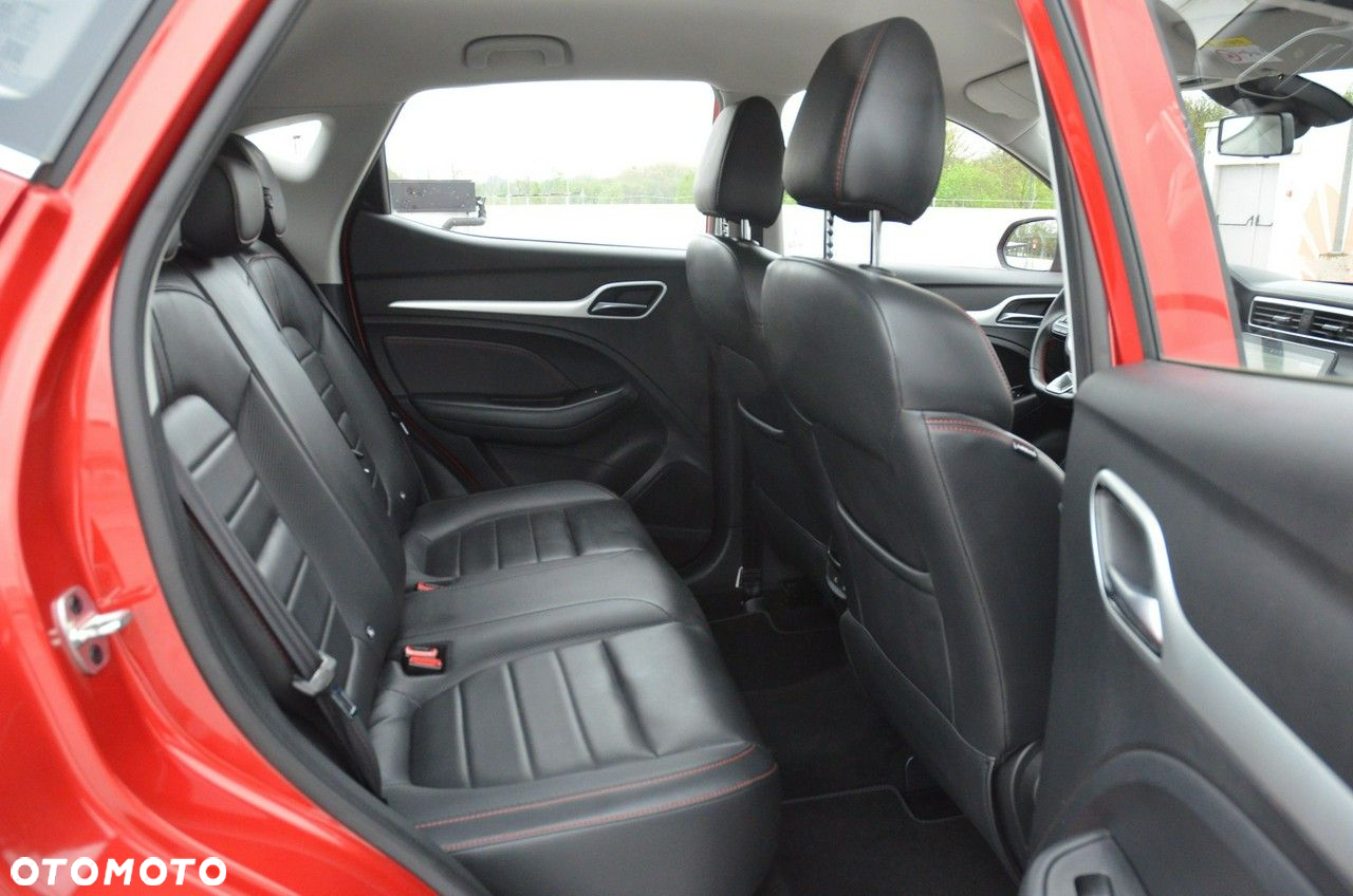 MG ZS - 30