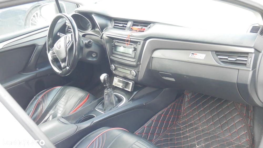 Toyota Avensis 1.8 Business Edition - 11
