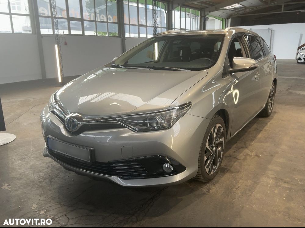 Toyota Auris 1.8 Executive - 1