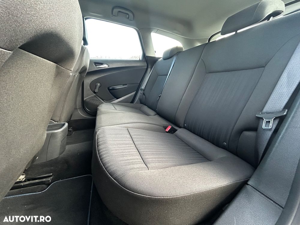 Opel Astra 1.4 EcoFLEX Cosmo - 16