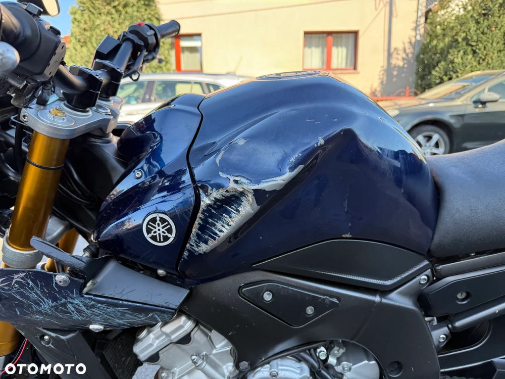 Yamaha FZ - 16