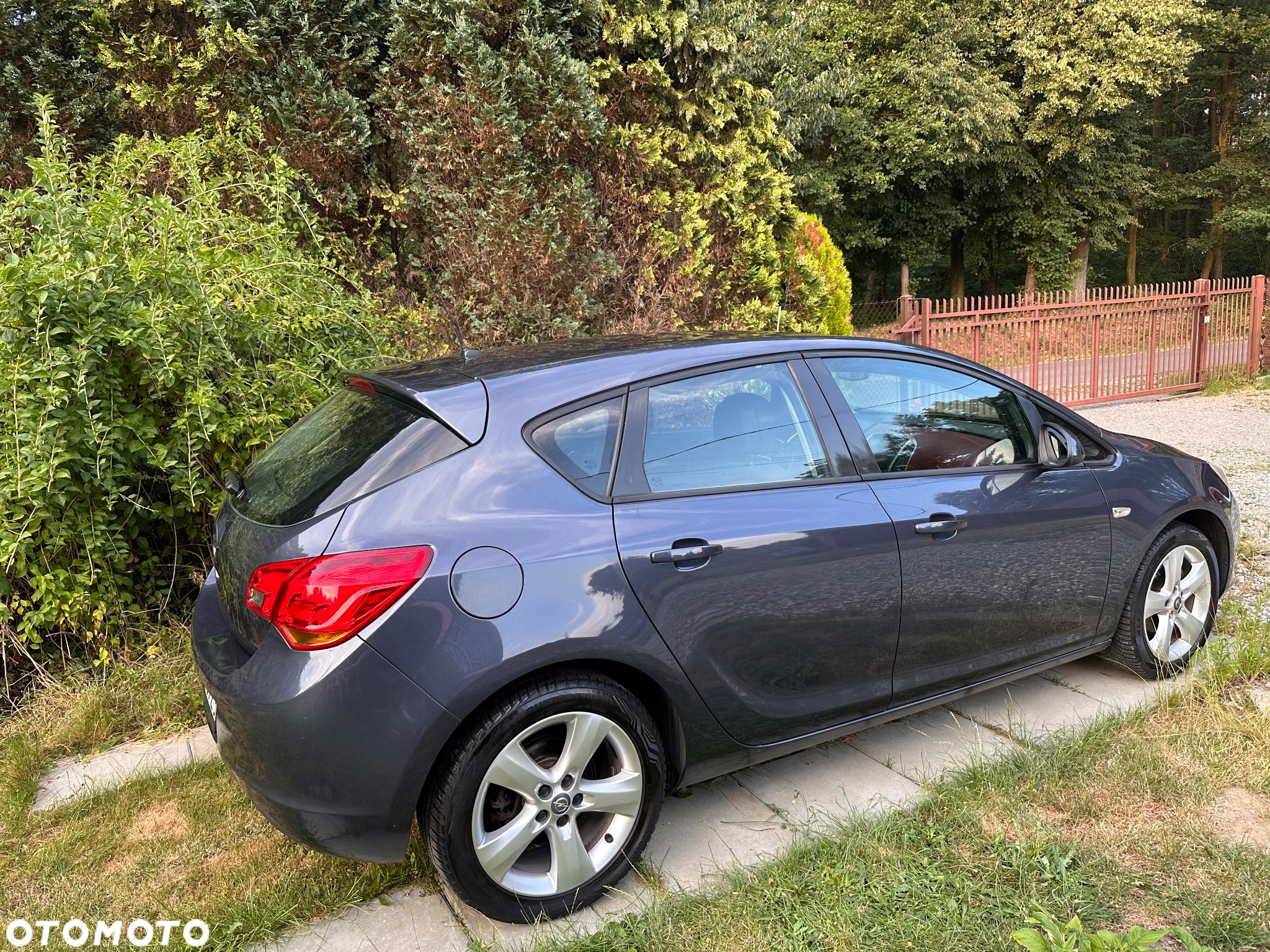 Opel Astra IV 1.4 T Essentia - 4