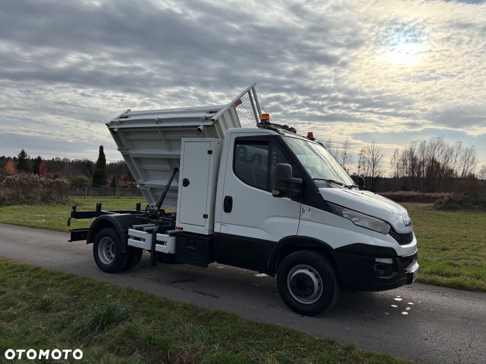 Iveco DAILY 70C17/Wywrot na 3strony/DMC 7000Kg/Żuraw/Klima/Super stan - 4