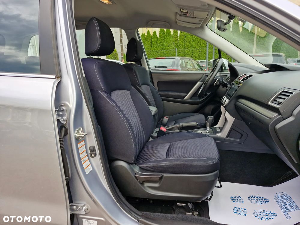 Subaru Forester 2.0i Exclusive Lineartronic - 16