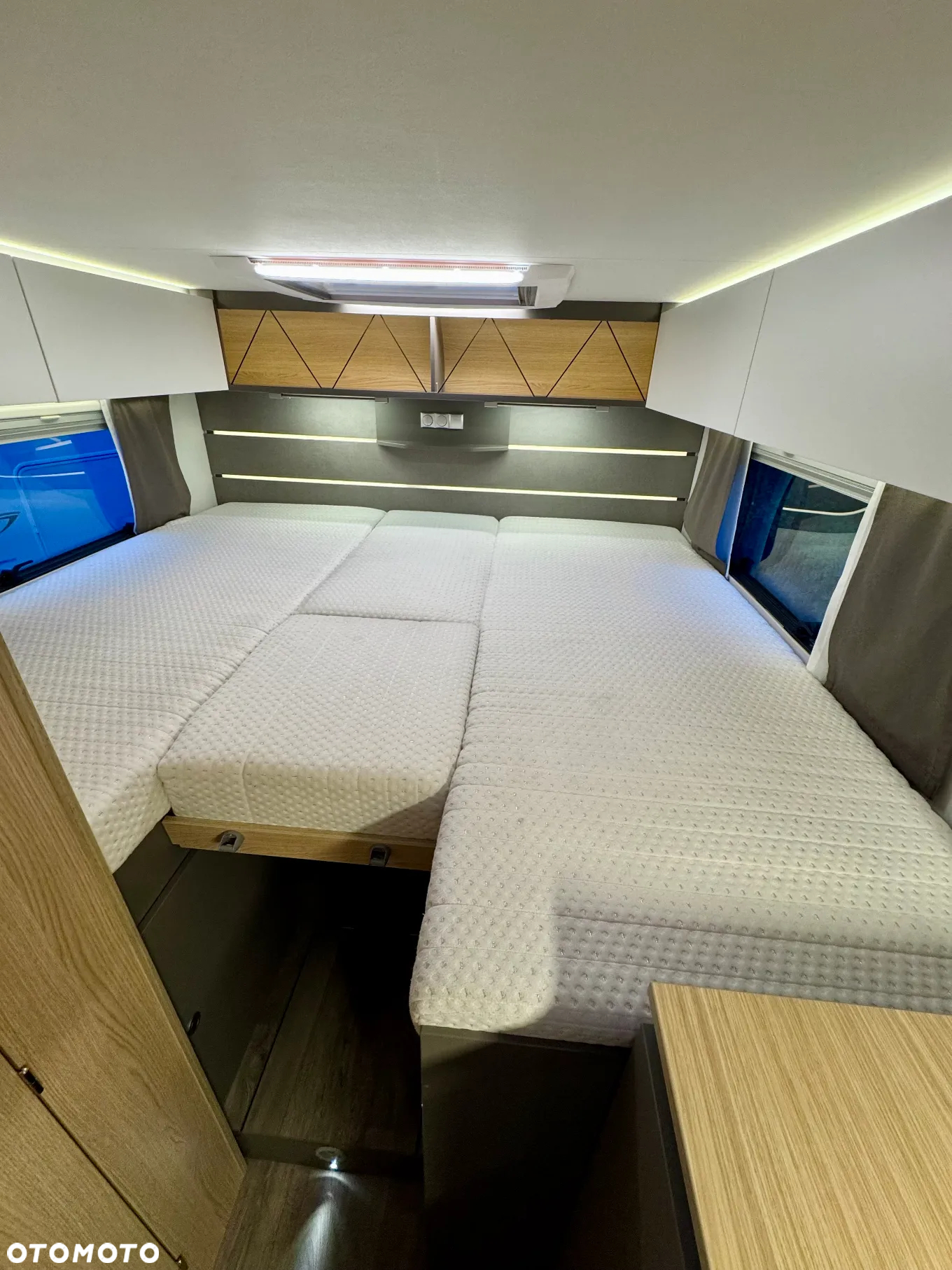 LMC Hymer H664 2023 Jak NOWY piękny kamper półintegra 4os bdb dopos. FV23% - 26