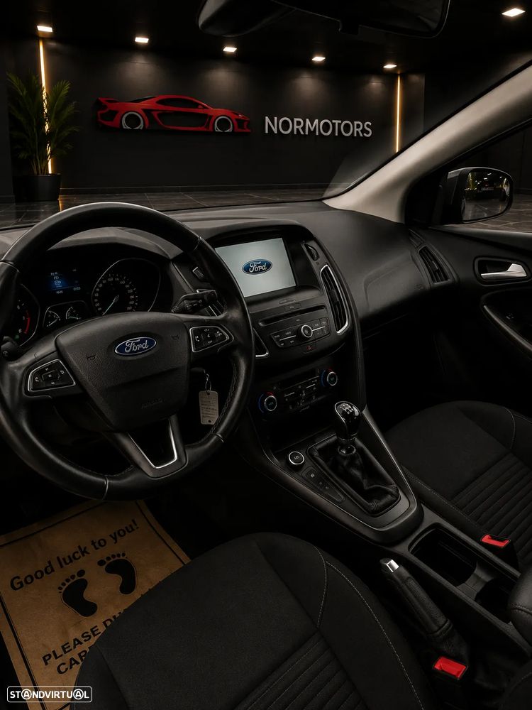 Ford Focus 1.0 SCTi Titanium - 8