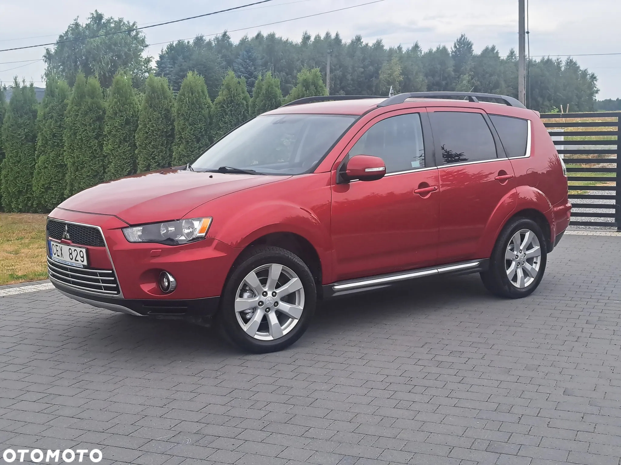 Mitsubishi Outlander - 4