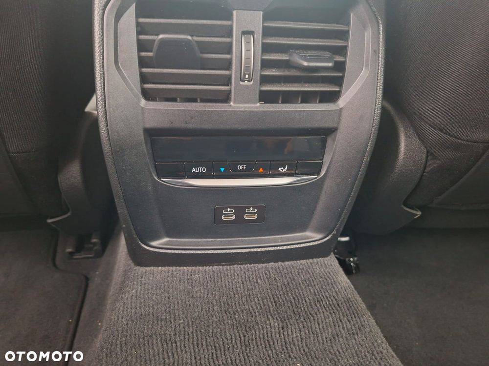 BMW Seria 3 320d xDrive MHEV Luxury Line - 23