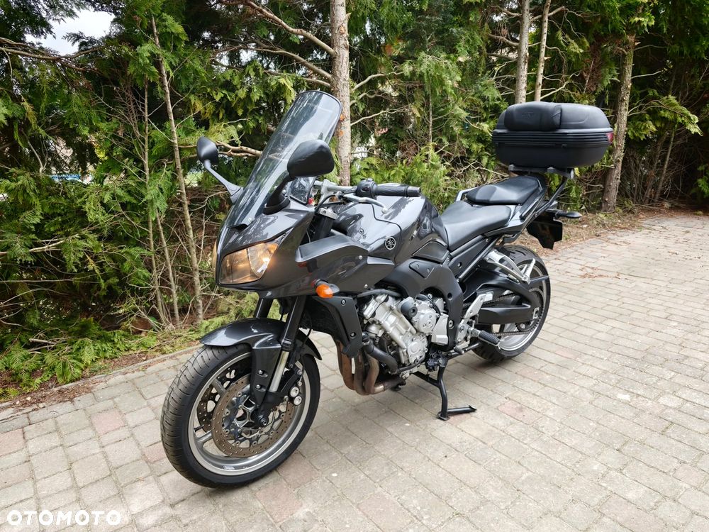 Yamaha FZ - 4