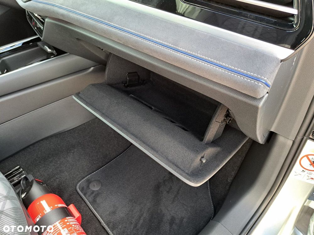 Volkswagen Passat Variant - 34