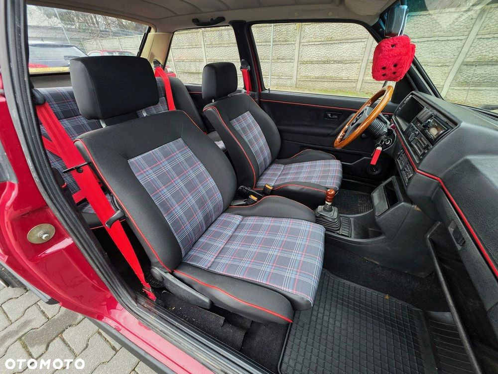 Volkswagen Jetta 1.3 GL - 21