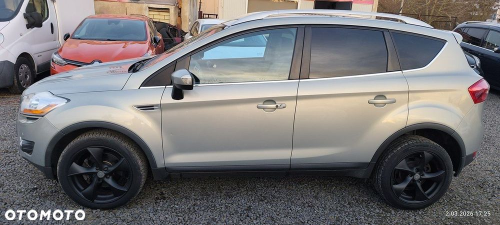 Ford Kuga 2.0 TDCi 2x4 Titanium - 9
