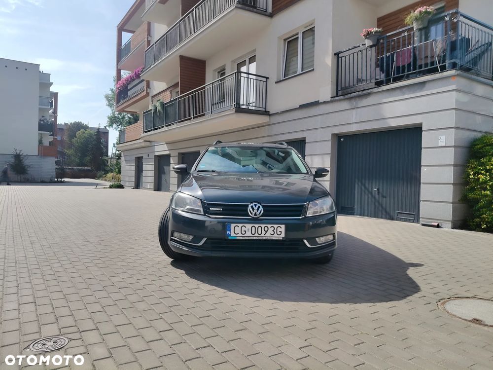 Volkswagen Passat - 2