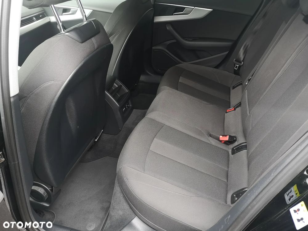 Audi A4 Avant 2.0 TDI S tronic - 25