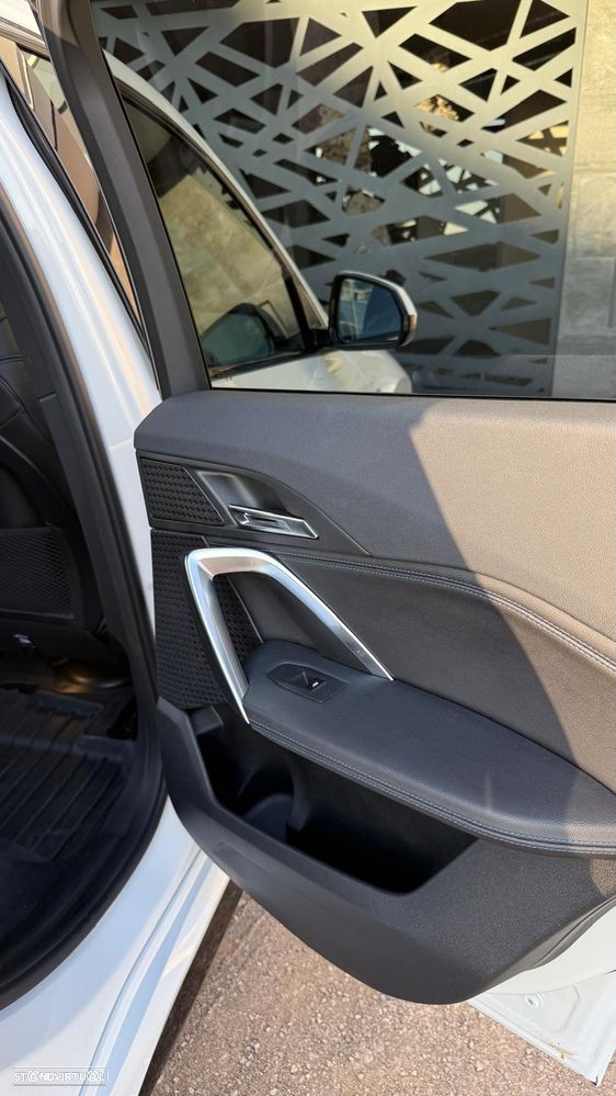 BMW iX1 xDrive30 Pack Desportivo M - 15