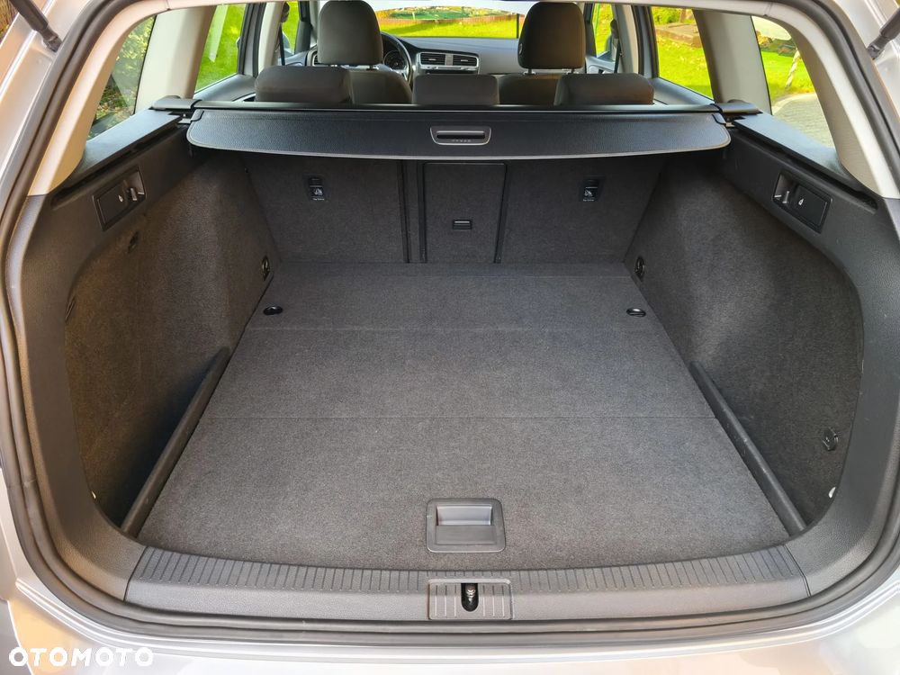Volkswagen Golf - 20