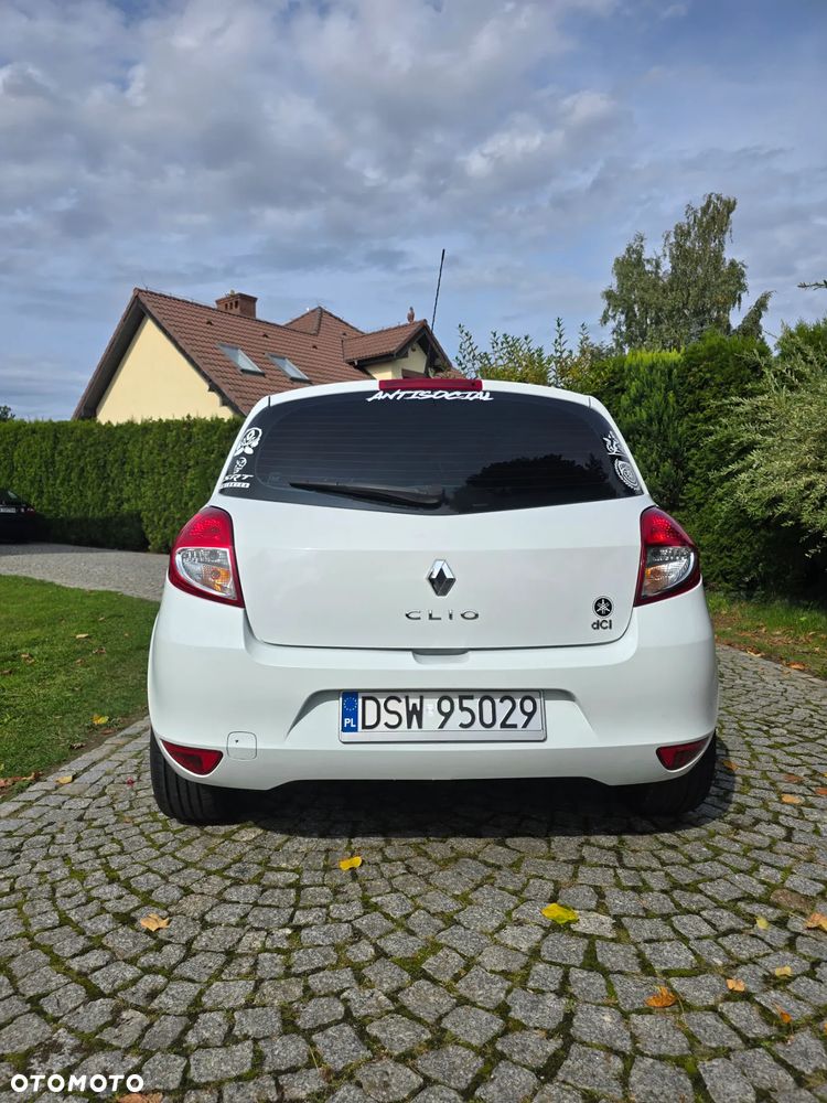Renault Clio - 6