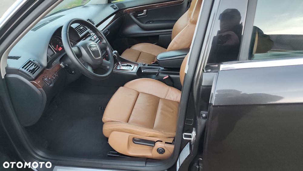 Audi A4 Limousine - 6