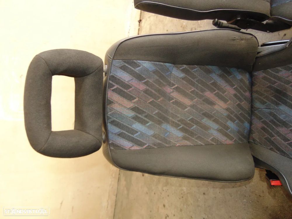 Opel Frontera A bancos - 7